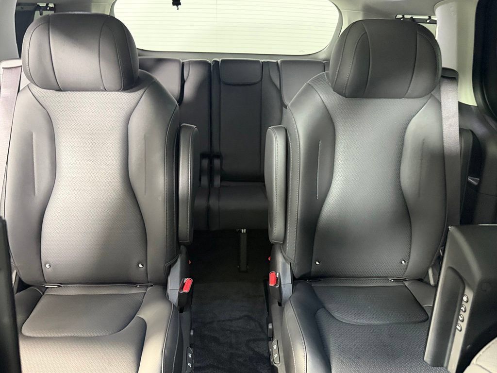 Used 2025 Kia Carnival SX Prestige FWD image 20