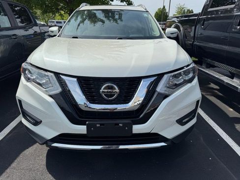 Used 2020 Nissan Rogue SL w/ Premium Package FWD image 2