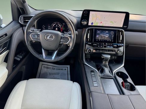 Used 2023 Lexus LX 600 4WD w/ Accessory Package (Z1) image 18