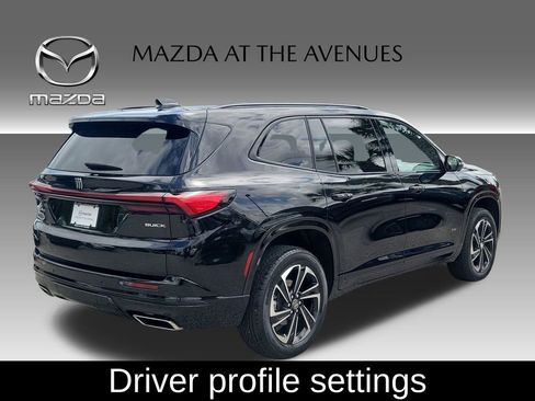 Used 2025 Buick Enclave Sport Touring FWD image 4