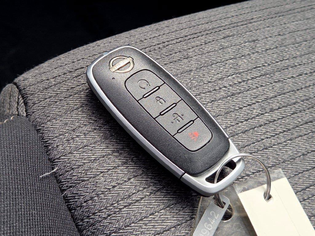 Certified 2023 Nissan Rogue SV AWD/4WD image 35