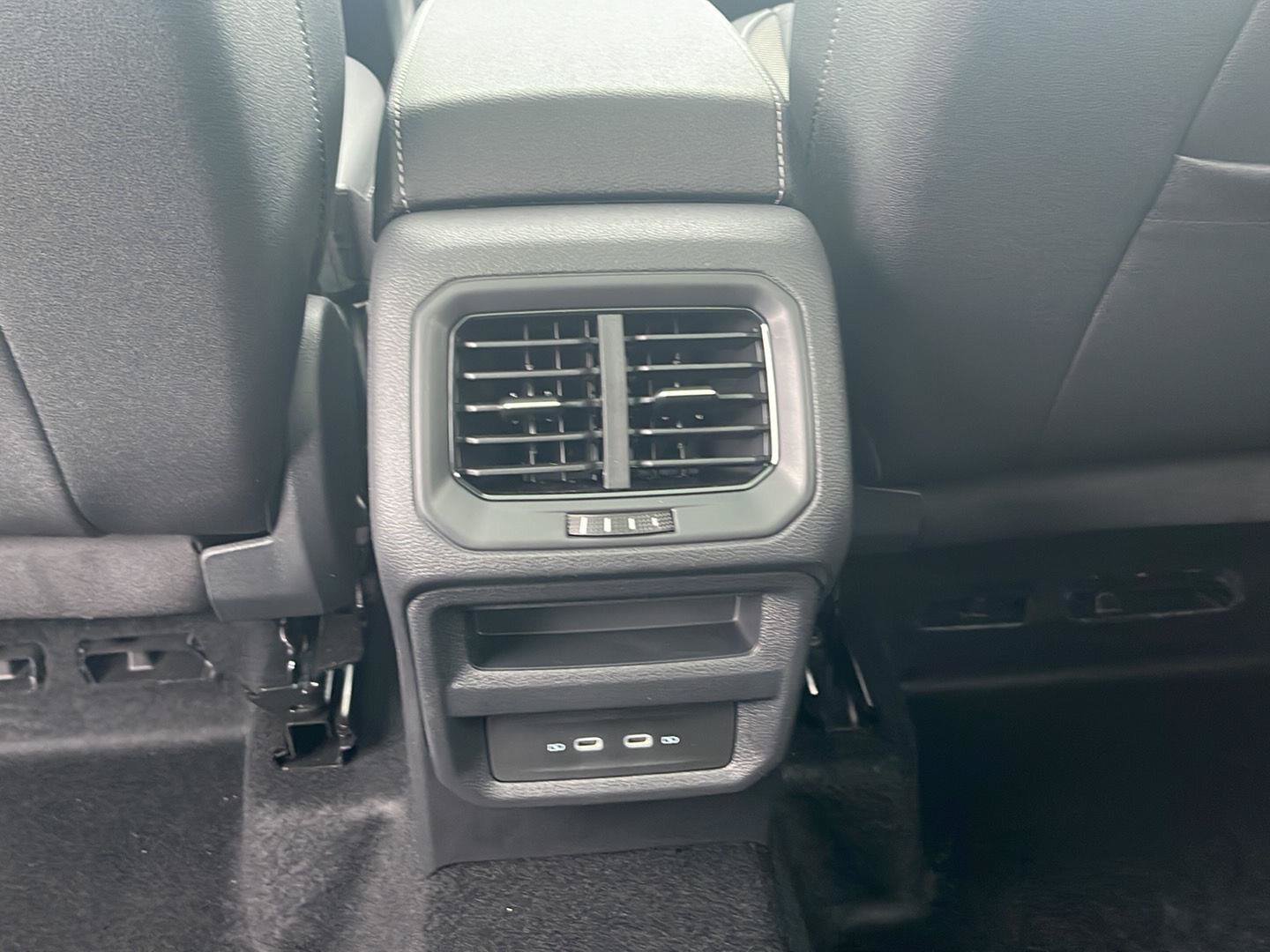 New 2026 Volkswagen Taos SE AWD/4WD image 19