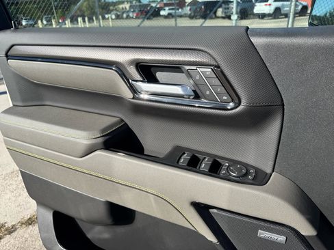 New 2026 Chevrolet Silverado 1500 ZR2 image 31