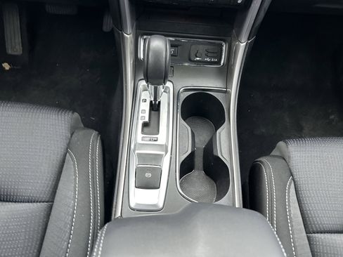 Used 2022 Subaru Ascent Premium image 42