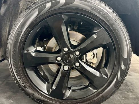 Used 2025 Jeep Grand Cherokee Limited w/ Black Appearance Package image 11