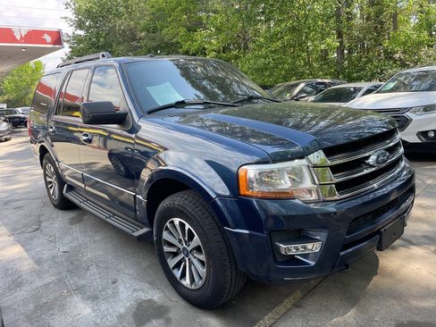Used 2017 Ford Expedition XLT AWD/4WD image 4