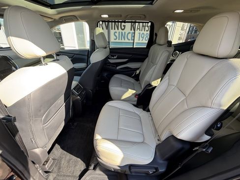Used 2019 Subaru Ascent Limited w/ Popular Package #2A image 9