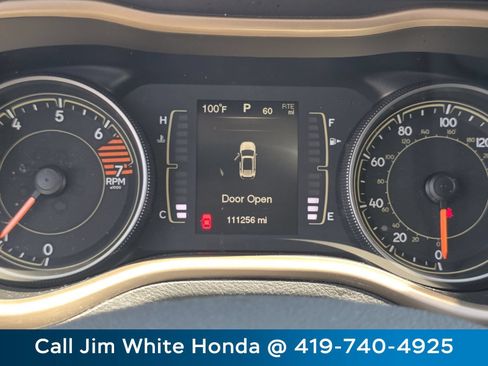Used 2016 Jeep Cherokee Latitude AWD/4WD image 26