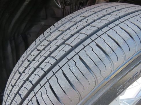 Used 2019 Toyota RAV4 XLE w/ Convenience Package image 36