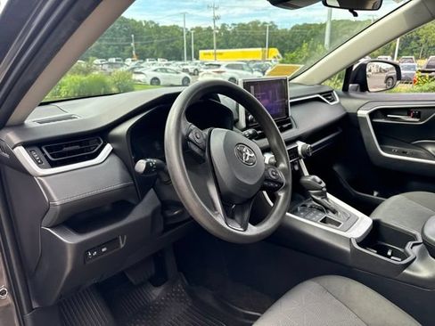 Used 2024 Toyota RAV4 XLE AWD/4WD image 14