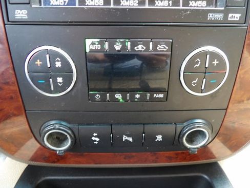 Used 2010 Chevrolet Silverado 2500 LTZ w/ Convenience Package AWD/4WD image 28