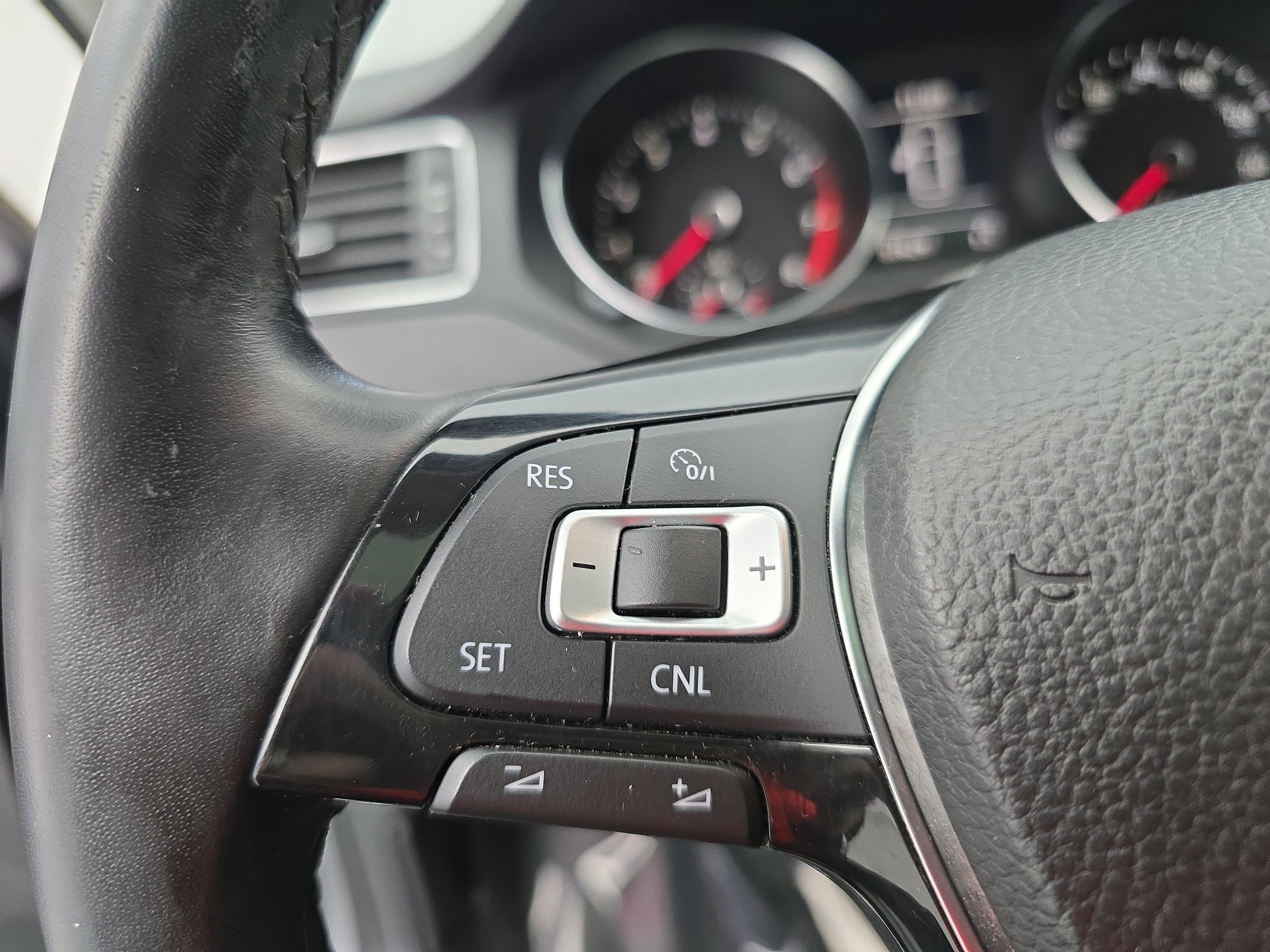 Used 2017 Volkswagen Jetta SE FWD image 16