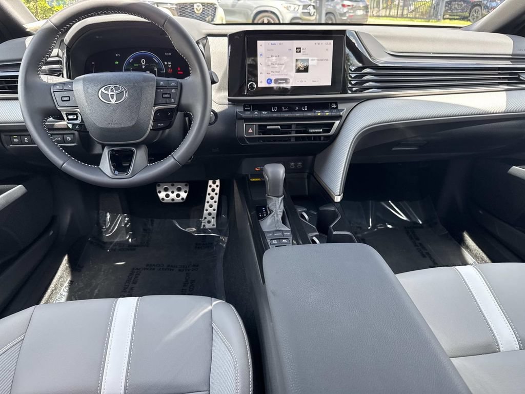 Used 2026 Toyota Camry SE FWD image 16