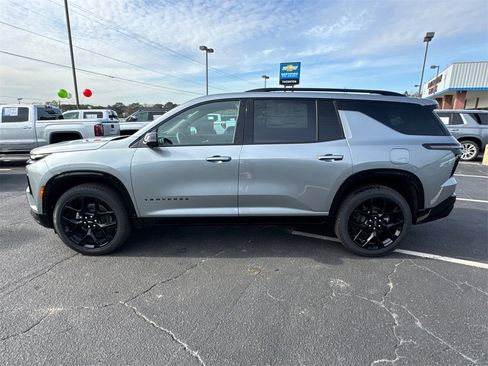 New 2026 Chevrolet Traverse RS w/ LPO, Floor Liner Package image 9