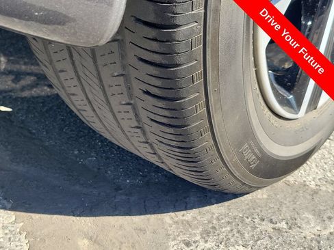 Used 2025 Nissan Sentra SV FWD image 29