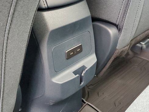 Certified 2025 Ford Maverick XLT image 11