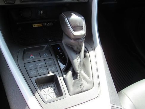 Used 2024 Toyota RAV4 XLE Premium w/ Weather Package AWD/4WD image 28