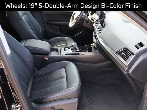 Used 2022 Audi Q5 2.0T Premium w/ Convenience Package image 11