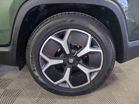 Used 2022 Rivian R1T Adventure image 10