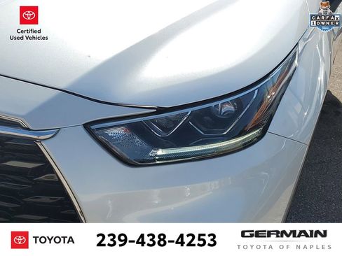 Used 2024 Toyota Highlander Limited image 14