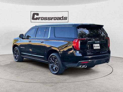 Used 2024 GMC Yukon XL Denali Ultimate image 3