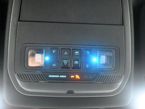 Used 2020 Ford Explorer Platinum AWD/4WD image 20