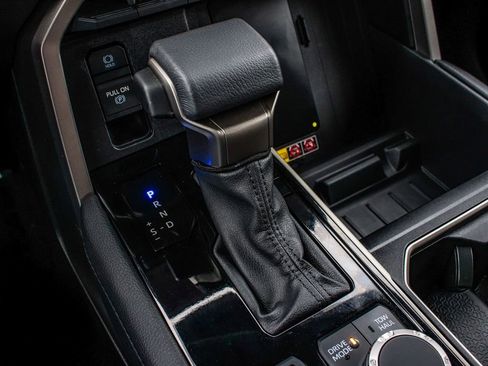 Used 2025 Toyota Tundra Limited image 23