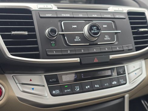 Used 2015 Honda Accord EX image 28