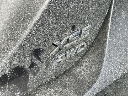 Used 2022 Toyota Camry XSE image 12