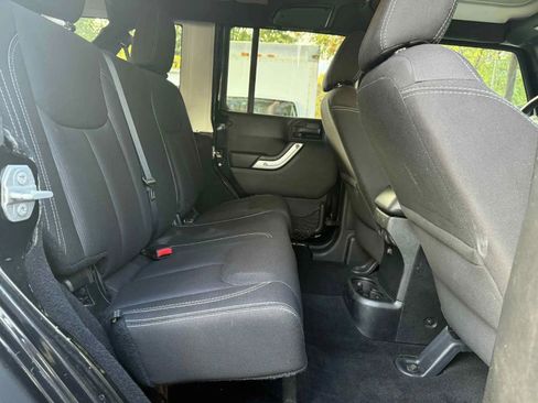 Used 2015 Jeep Wrangler Unlimited Sahara w/ Max Tow Package image 10