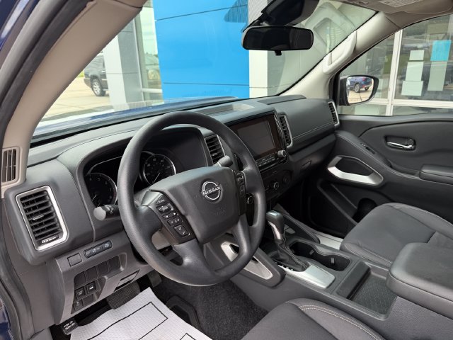 Used 2023 Nissan Frontier SV w/ Tow Package AWD/4WD image 11