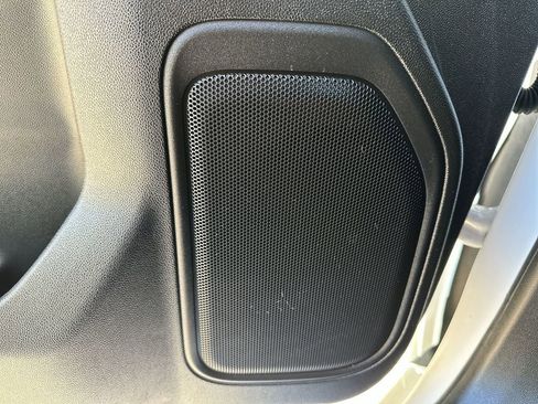 Used 2024 Chevrolet Silverado 2500 Custom image 30