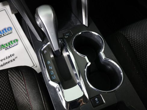 Used 2015 Chevrolet Equinox LT image 32