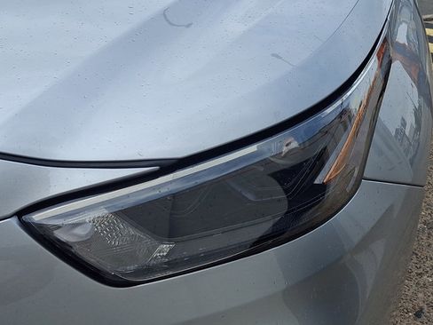 Certified 2025 Toyota Highlander LE AWD/4WD image 9