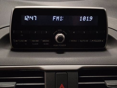 Used 2014 MAZDA MAZDA3 i Touring image 25