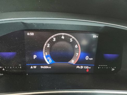 Used 2022 Volkswagen Tiguan SE FWD image 12