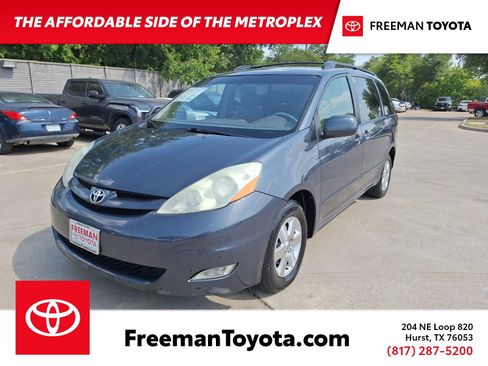 Used 2006 Toyota Sienna XLE FWD image 1