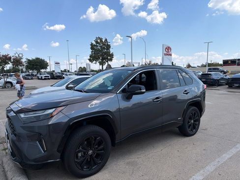Used 2025 Toyota RAV4 XSE AWD/4WD image 1