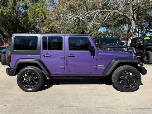 Used 2018 Jeep Wrangler Unlimited Sport S image 10