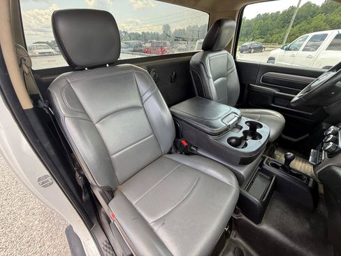 Used 2019 RAM 2500 Tradesman AWD/4WD image 5