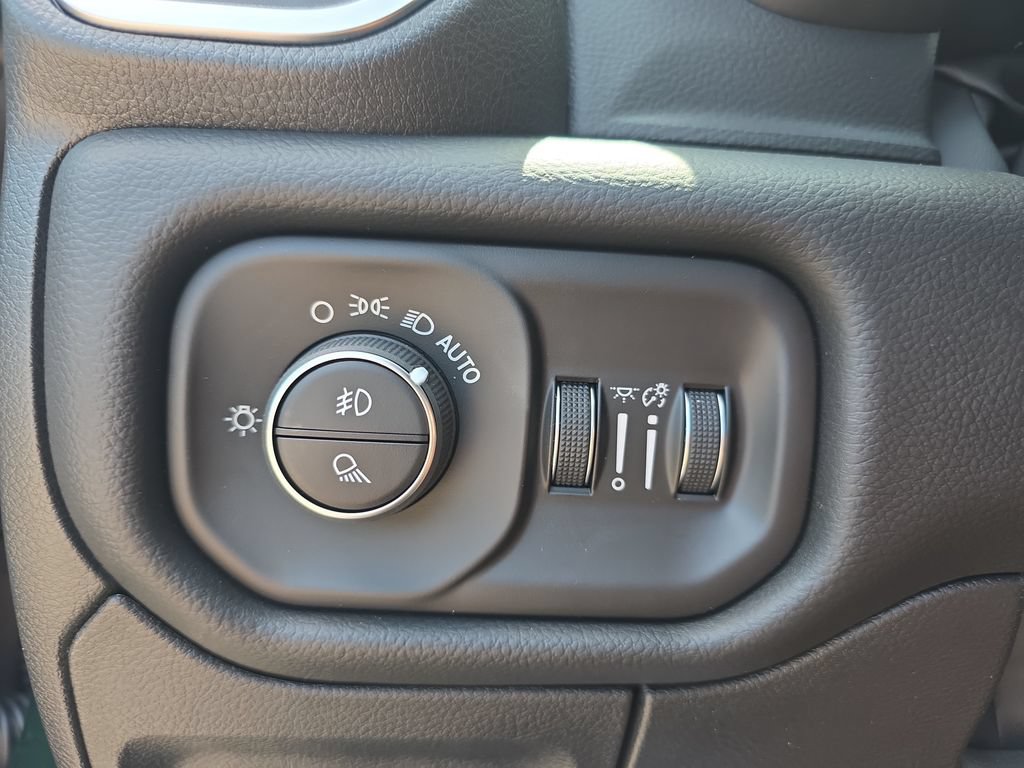 New 2026 RAM 1500 Big Horn AWD/4WD image 25
