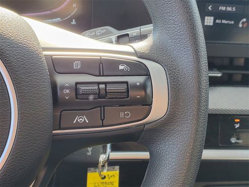 Used 2024 Kia Sportage LX image 12