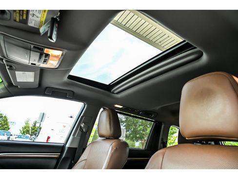 Used 2017 Toyota Highlander Limited w/ Protection Package #3 AWD/4WD image 13