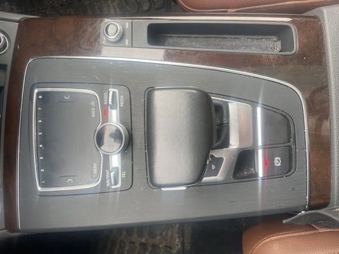 Used 2020 Audi Q5 e Premium Plus w/ Premium Plus Package image 21