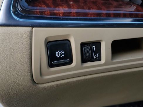 Used 2018 Cadillac XT5 Luxury w/ Driver Awareness Package image 13