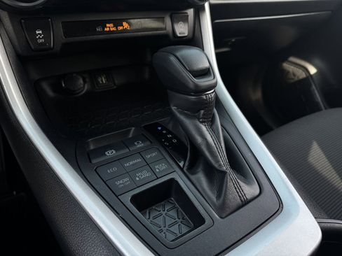 Used 2024 Toyota RAV4 LE image 19