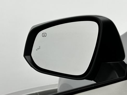 Used 2023 Toyota Sienna XLE image 12