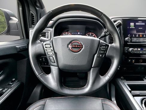 Used 2023 Nissan Titan PRO-4X w/ Pro-4x Convenience Package AWD/4WD image 11