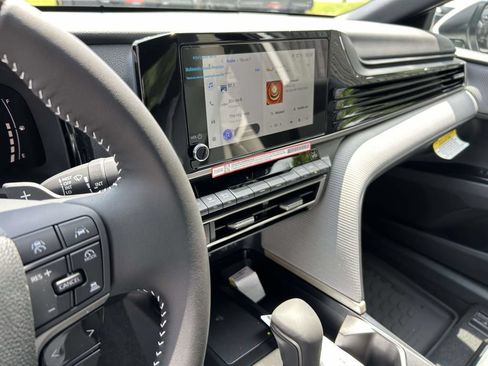 New 2026 Toyota Camry SE FWD image 20