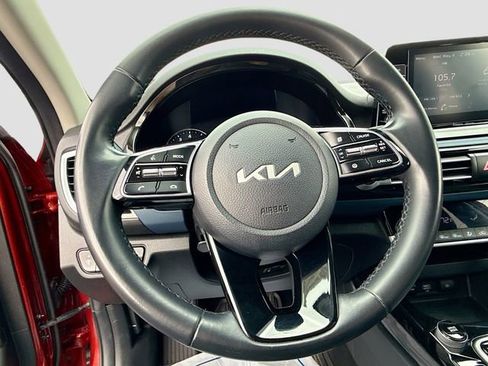 Used 2023 Kia Seltos S AWD/4WD image 14